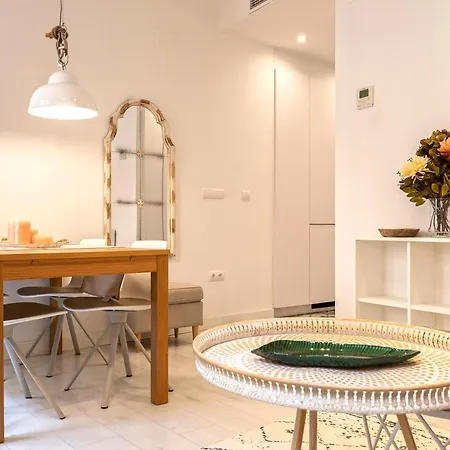 Genteel Zacatin Apartment *